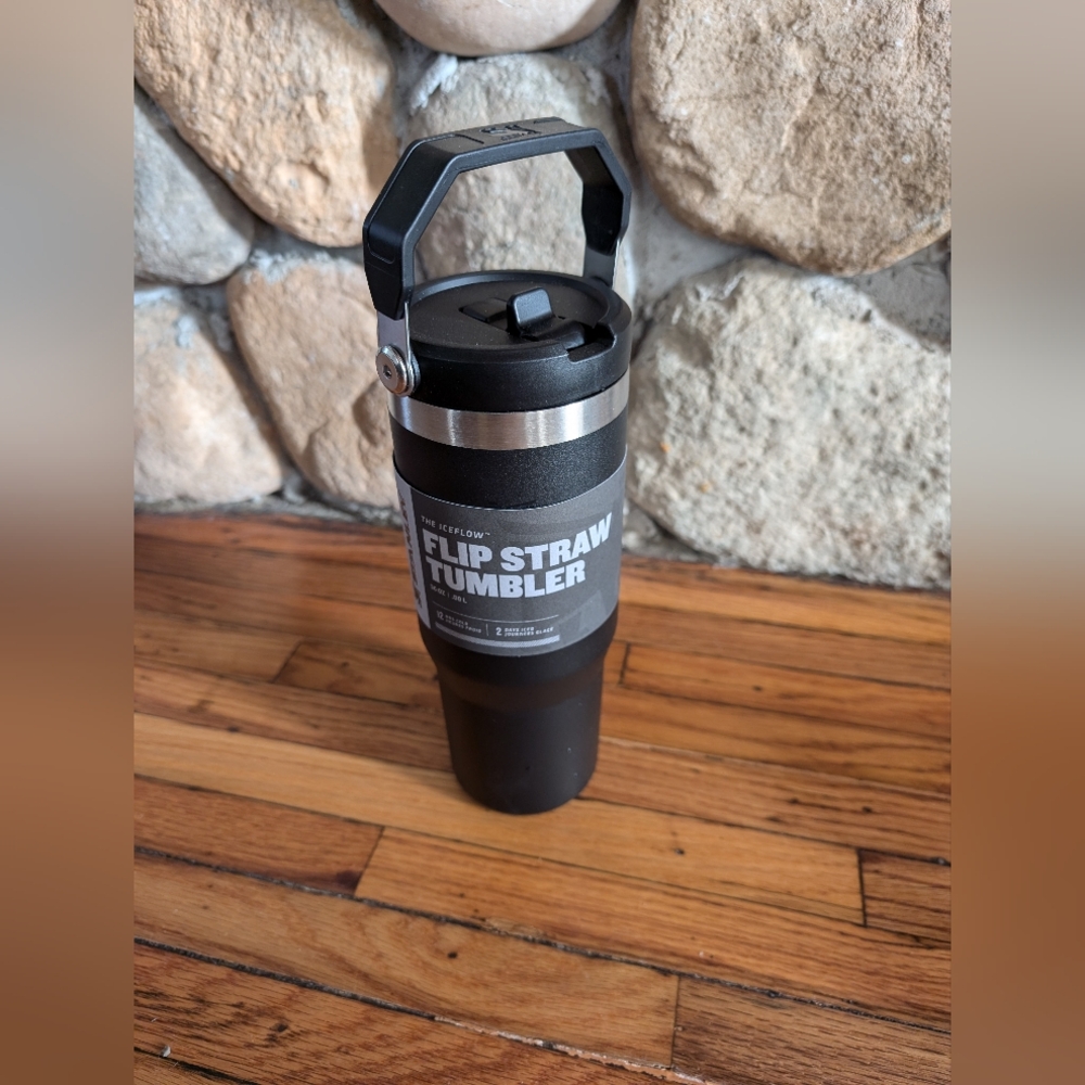 Stanley IceFlow Flip Straw Tumbler - 30oz